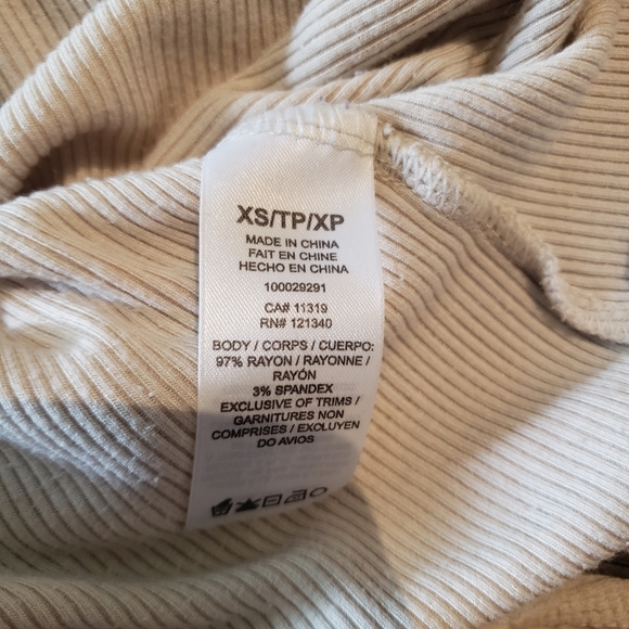 2/$12 OR 4/$20 🤍Dynamite Criss Cross T-Shirt - Picture 4 of 4